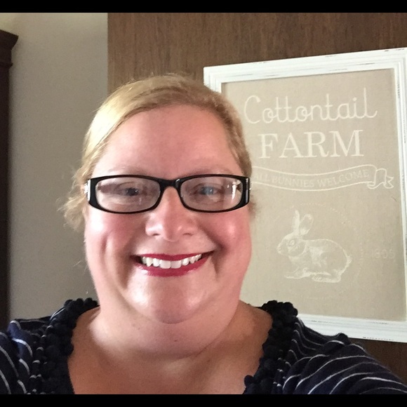Meet your Posher, Kathy - Picture 1 of 1